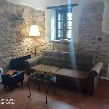 Mala Kuca Sa Velikim Grijanim Bazenom Antonio بيت للعطل
